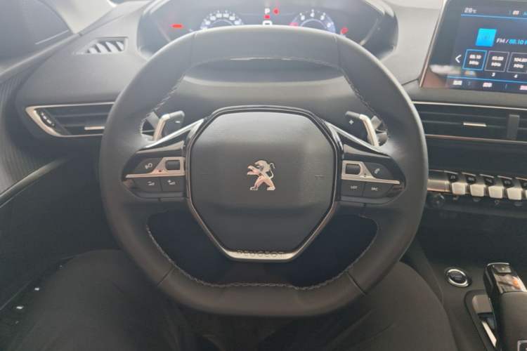 Used Peugeot 5008 2017 380THP 7-Seater Boundary-Free Edition Steering Wheel