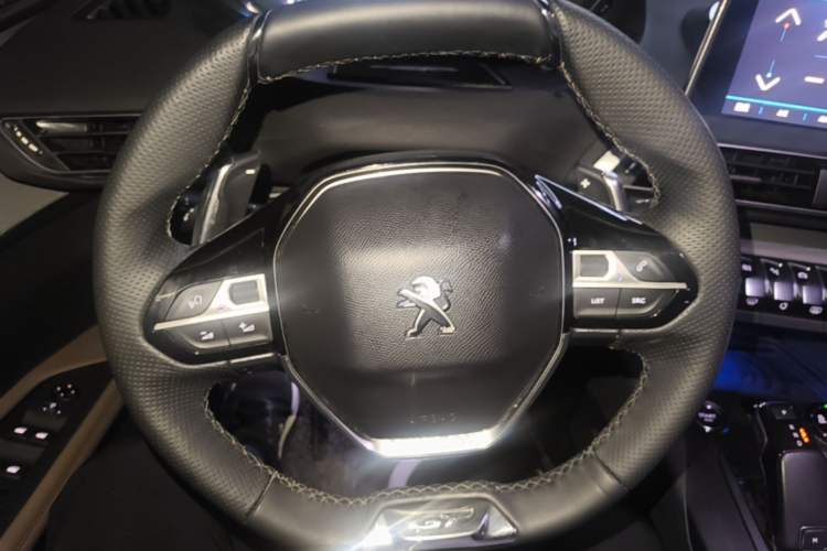 Used Peugeot 5008 2017 380THP 7-Seater Luxury GT Edition Steering Wheel