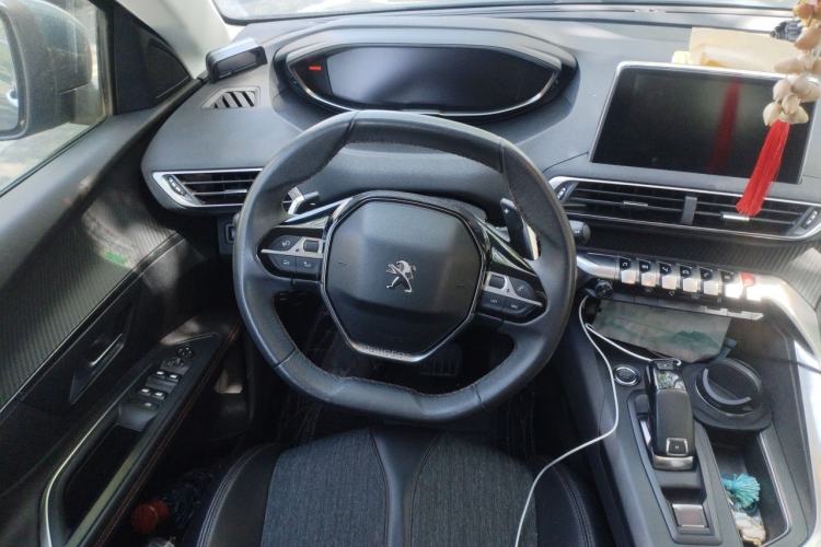 Used Peugeot 5008 2017 350THP 7-Seater Elite Edition Steering Wheel
