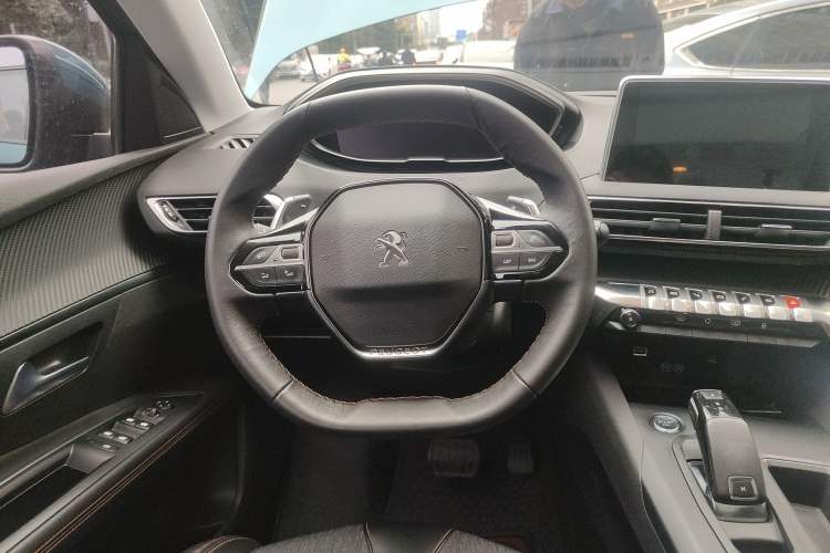 Used Peugeot 5008 2017 350THP 7-Seater Elite Edition Steering Wheel
