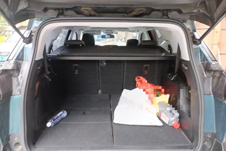 Used Peugeot 5008 2017 350THP 7-Seater Elite Edition Trunk