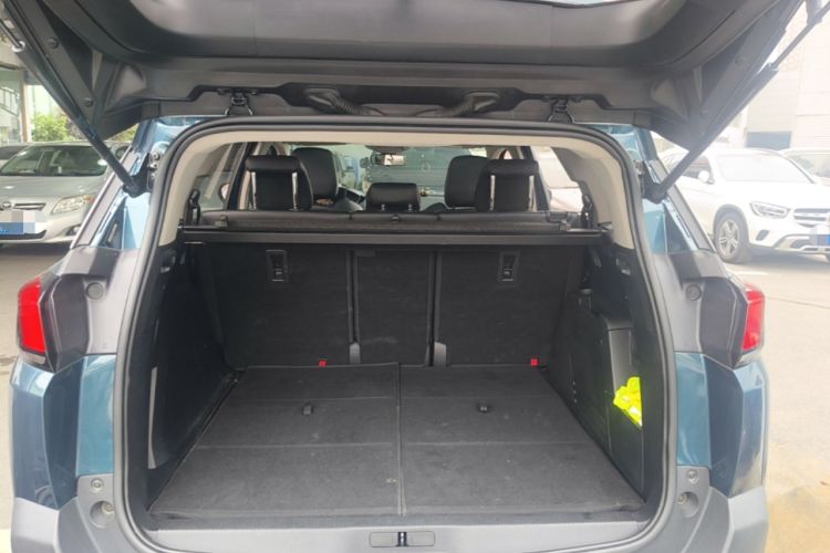 Used Peugeot 5008 2017 380THP 5-Seater Elite Edition Trunk