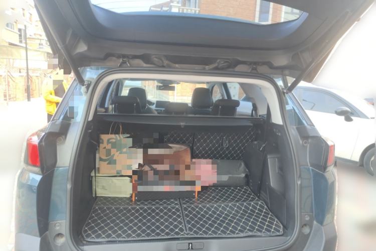 Used Peugeot 5008 2017 350THP 7-Seater Elite Edition Trunk