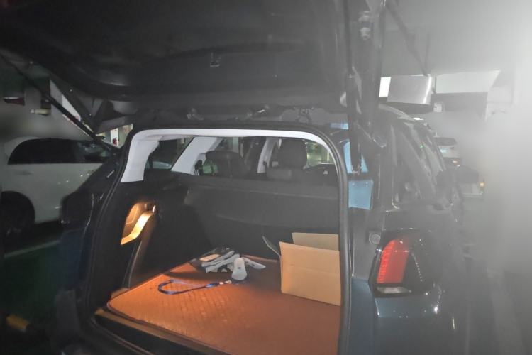 Used Peugeot 5008 2017 380THP 7-Seater Elite Edition Trunk