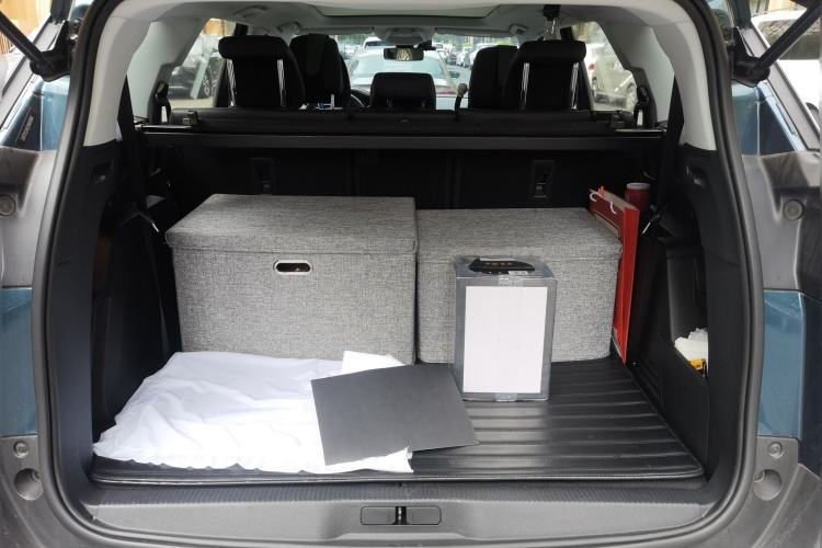 Used Peugeot 5008 2017 350THP 7-Seater Elite Edition Trunk