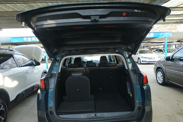 Used Peugeot 5008 2017 380THP 7-Seater Luxury Edition Trunk