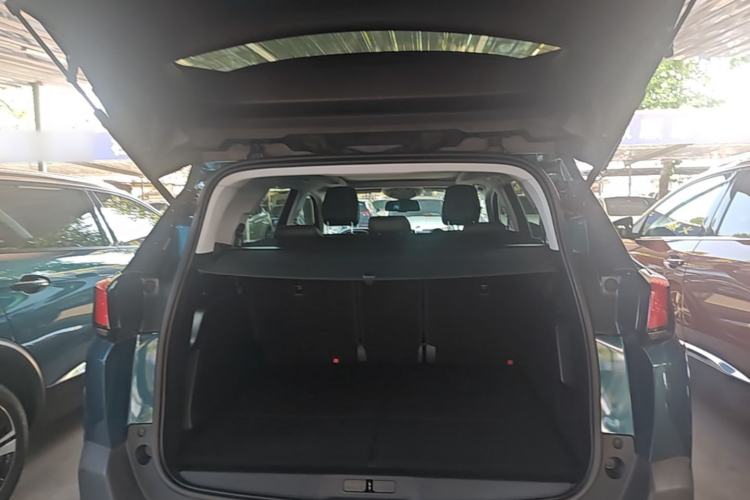 Used Peugeot 5008 2017 350THP 5-Seat Elite Edition Trunk