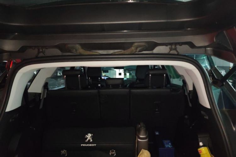 Used Peugeot 5008 2017 380THP 7-Seater Elite Edition Trunk