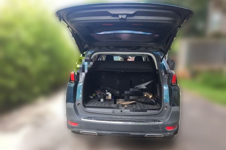 Used Peugeot 5008 2017 380THP 5-Seater Elite Edition Trunk