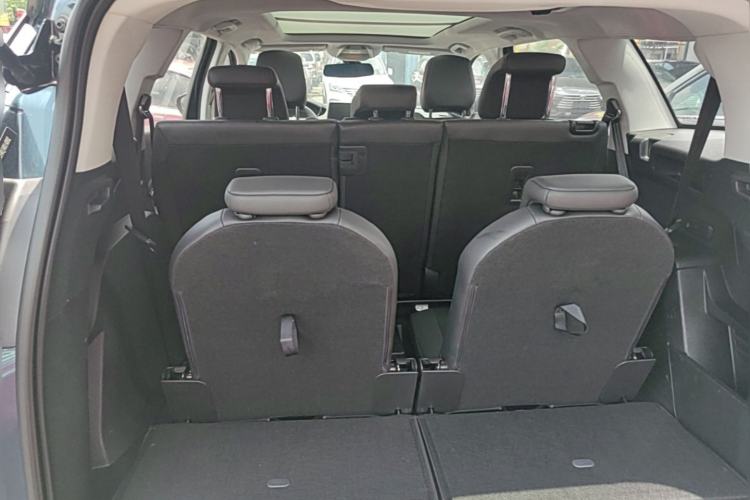 Used Peugeot 5008 2017 380THP 7-Seater Elite Edition Trunk