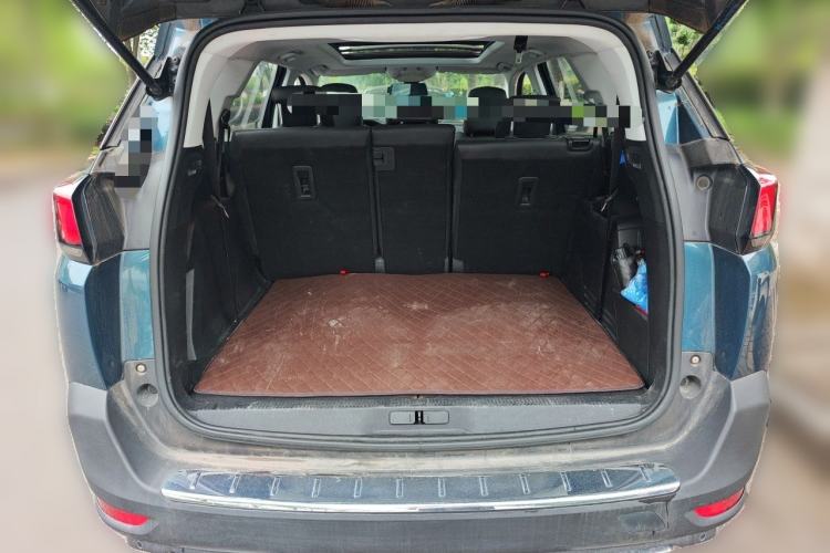 Used Peugeot 5008 2017 350THP 7-Seater Elite Edition Trunk