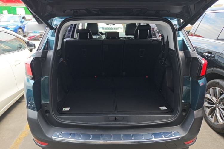 Used Peugeot 5008 2017 380THP 7-Seater Boundary-Free Edition Trunk