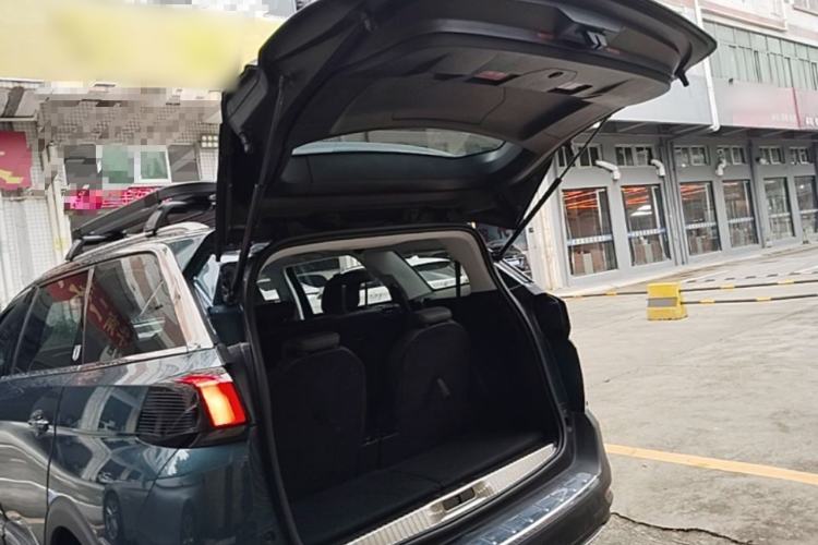 Used Peugeot 5008 2017 350THP 7-Seater Elite Edition Trunk