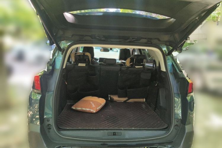 Used Peugeot 5008 2017 380THP 7-Seater Luxury Edition Trunk