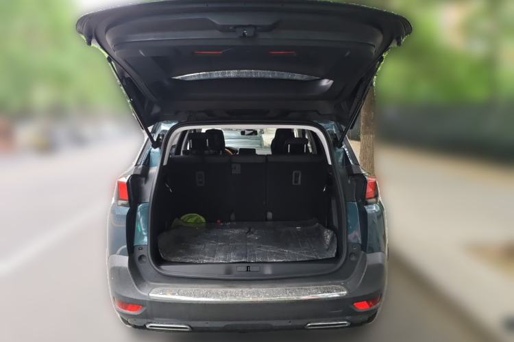 Used Peugeot 5008 2017 380THP 7-Seater Boundary-Free Edition Trunk