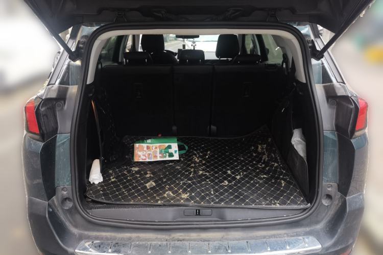 Used Peugeot 5008 2017 380THP 7-Seater Elite Edition Trunk