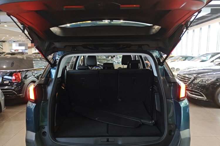 Used Peugeot 5008 2017 380THP 7-Seater Elite Edition Trunk