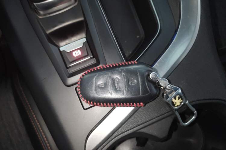 Used Peugeot 5008 2017 380THP 7-Seater Elite Edition Vehicle Key