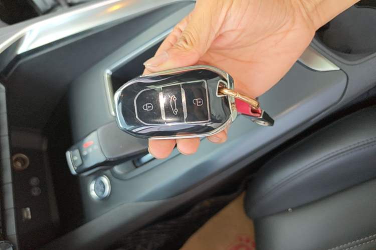 Used Peugeot 5008 2017 380THP 7-Seater Boundary-Free Edition Vehicle Key