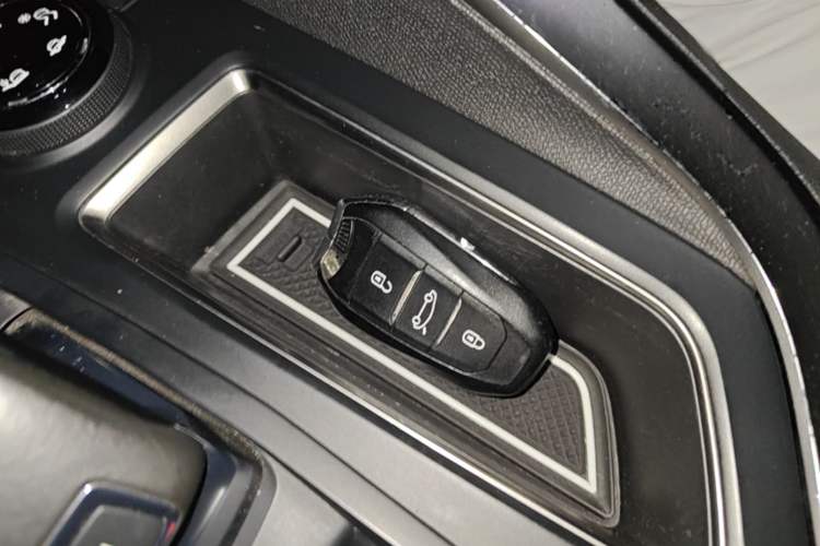 Used Peugeot 5008 2017 380THP 7-Seater Luxury GT Edition Vehicle Key