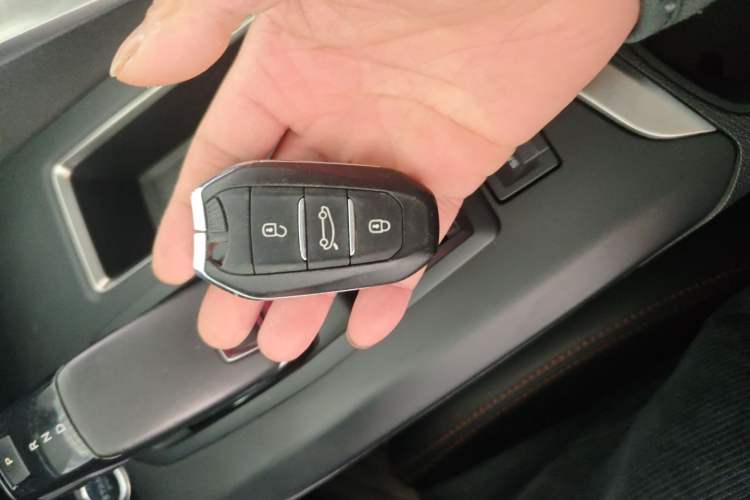 Used Peugeot 5008 2017 350THP 7-Seater Elite Edition Vehicle Key