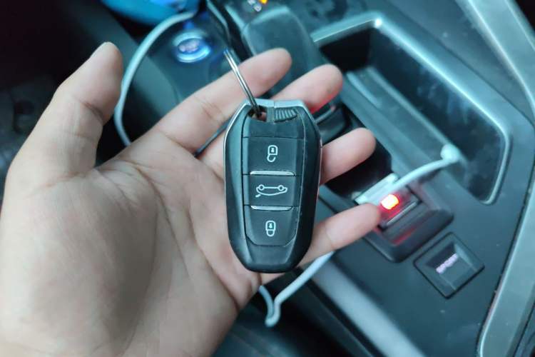 Used Peugeot 5008 2017 350THP 7-Seater Elite Edition Vehicle Key