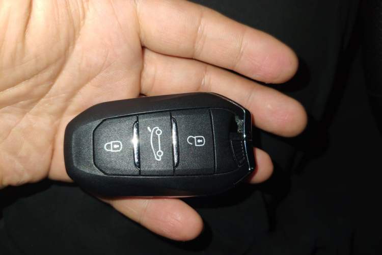 Used Peugeot 5008 2017 380THP 7-Seater Boundary-Free Edition Vehicle Key