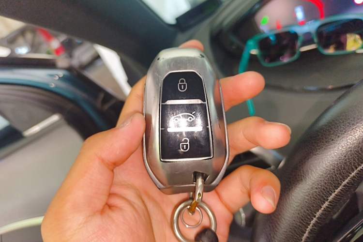 Used Peugeot 5008 2017 380THP 7-Seater Luxury GT Edition Vehicle Key