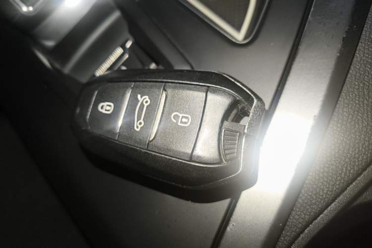 Used Peugeot 5008 2017 380THP 7-Seater Luxury GT Edition Vehicle Key