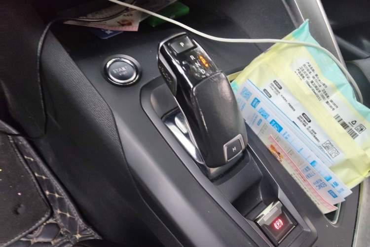 Used Peugeot 5008 2017 380THP 7-Seater Elite Edition Gear Lever