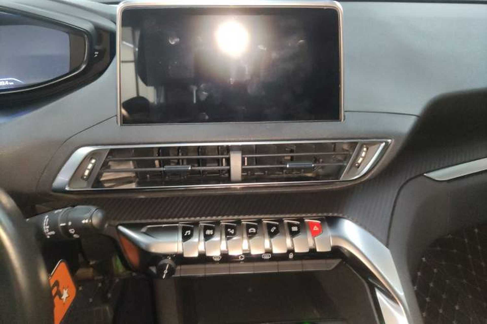 Used Peugeot 5008 2017 350THP 7-Seater Elite Edition Audio And AC Panel