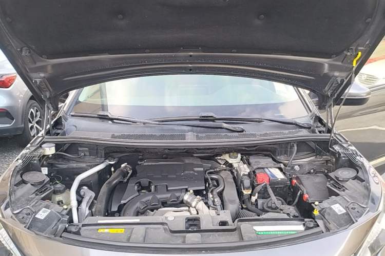 Used Peugeot 5008 2017 350THP 5-Seat Elite Edition Engine Bay