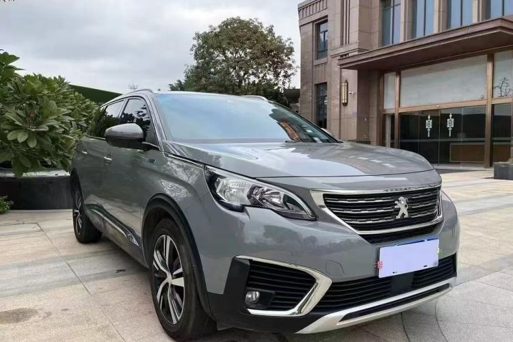 Used Peugeot 5008 2017 350THP 7-Seater Elite Edition Front Right 45 Deg