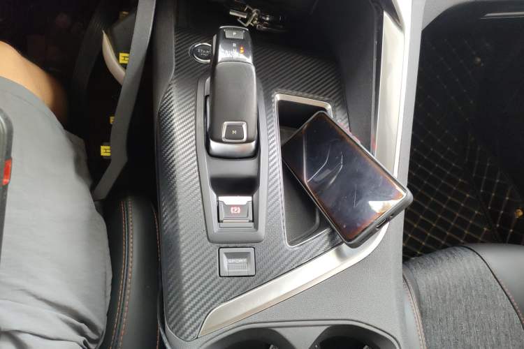Used Peugeot 5008 2017 380THP 5-Seater Elite Edition Gear Lever
