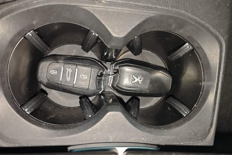 Used Peugeot 5008 2017 380THP 7-Seater Elite Edition Interior 1