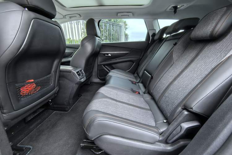 Used Peugeot 5008 2017 350THP 5-Seat Elite Edition Interior 3