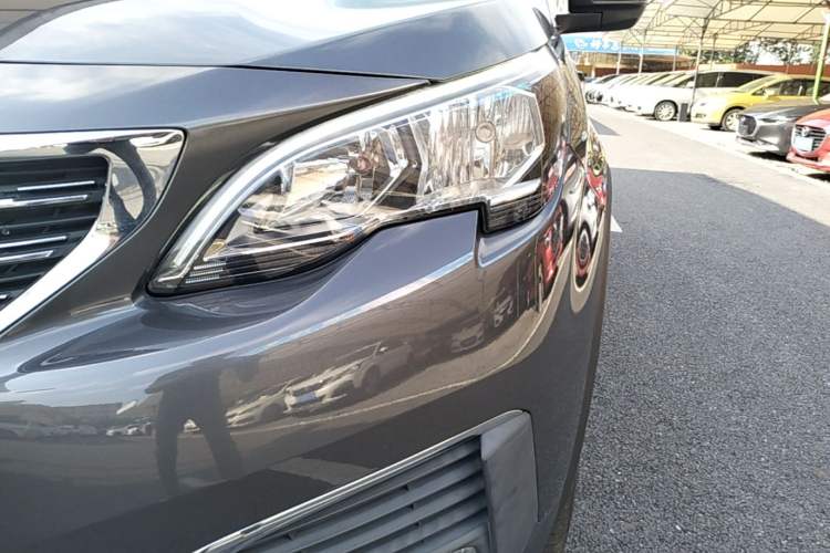 Used Peugeot 5008 2017 350THP 5-Seat Elite Edition Left Front Headlight