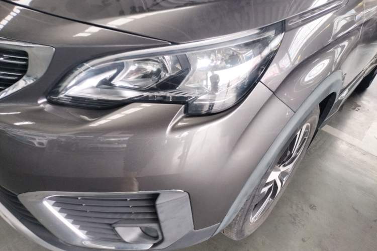 Used Peugeot 5008 2017 380THP 5-Seater Elite Edition Left Front Headlight