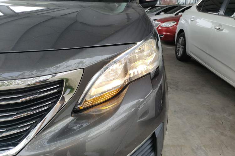 Used Peugeot 5008 2017 380THP 5-Seater Elite Edition Left Front Headlight