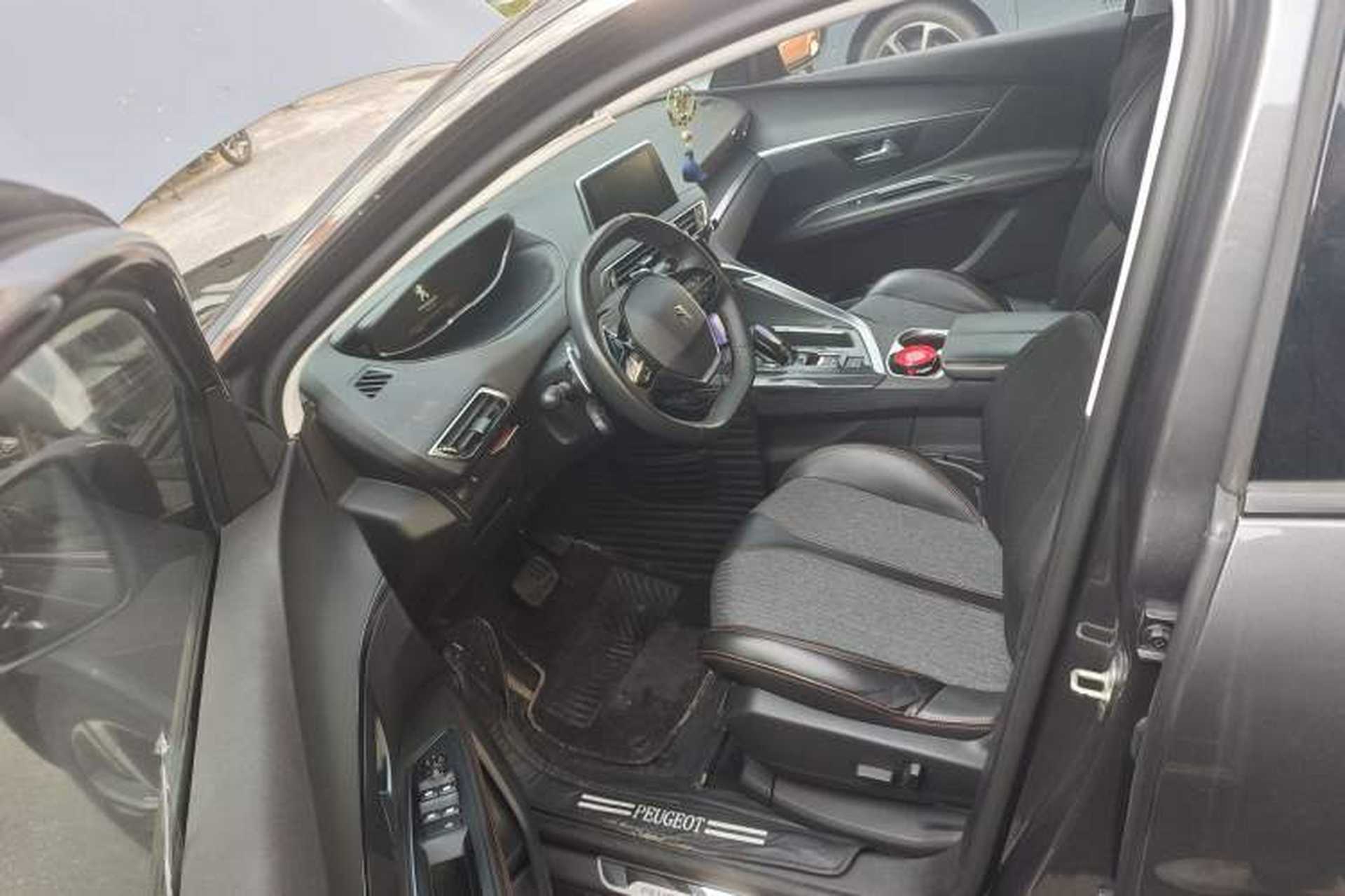 Used Peugeot 5008 2017 380THP 5-Seater Elite Edition Left Front Seat