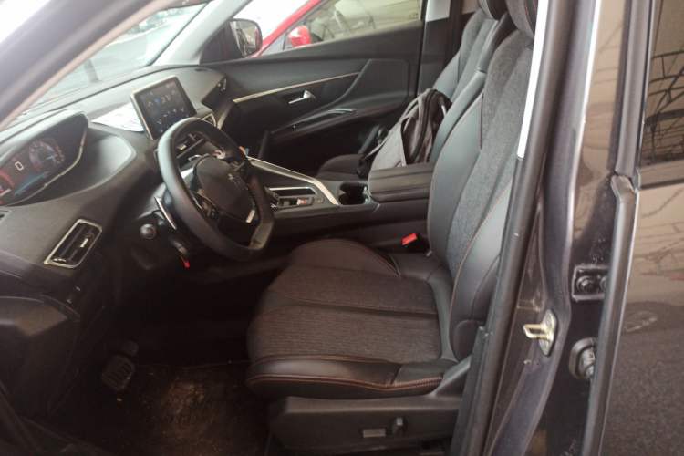 Used Peugeot 5008 2017 350THP 5-Seat Elite Edition Left Front Seat
