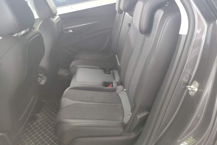 Used Peugeot 5008 2017 380THP 5-Seater Elite Edition Left Rear Seat