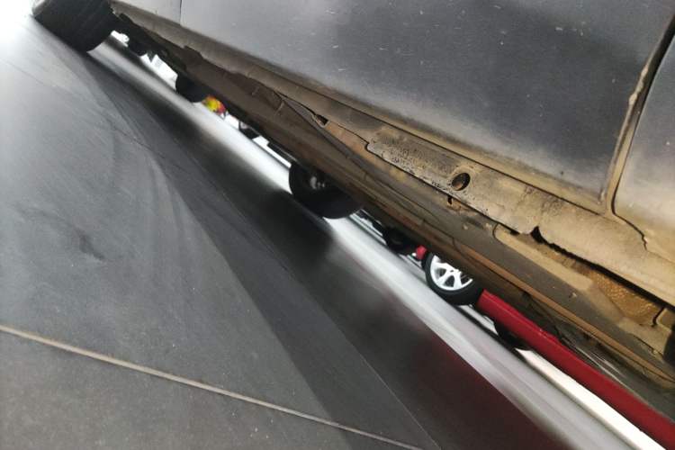 Used Peugeot 5008 2017 350THP 7-Seater Elite Edition Left Side Sill