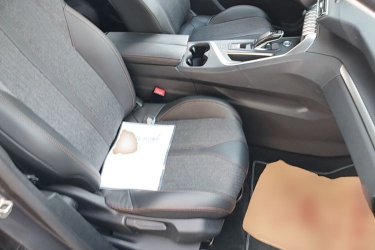 Used Peugeot 5008 2017 350THP 5-Seat Elite Edition Right Front Seat