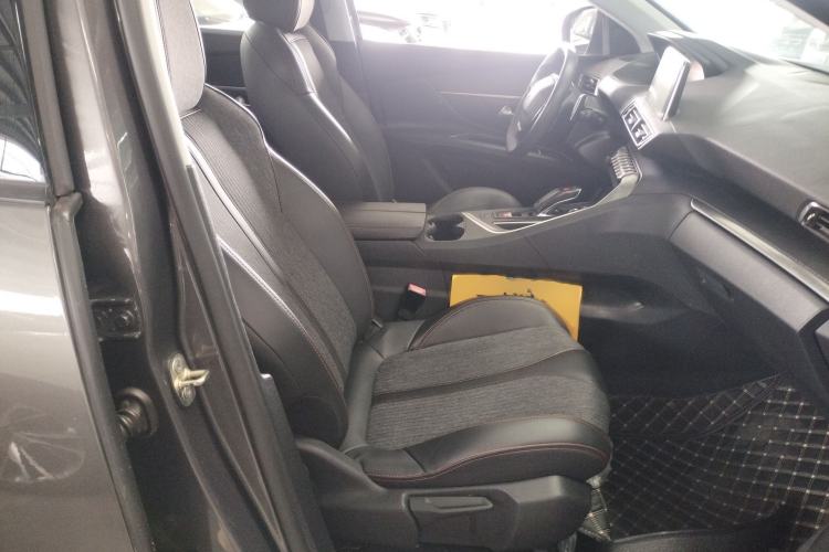 Used Peugeot 5008 2017 380THP 5-Seater Elite Edition Right Front Seat