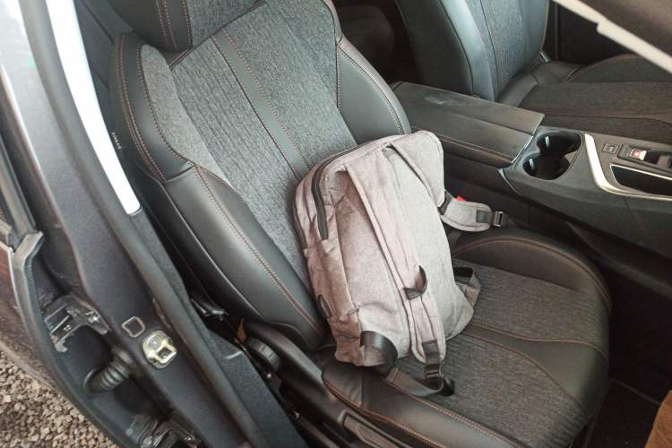 Used Peugeot 5008 2017 350THP 5-Seat Elite Edition Right Front Seat