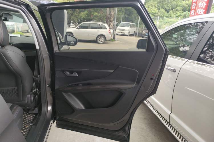 Used Peugeot 5008 2017 380THP 5-Seater Elite Edition Right Rear Door Interior