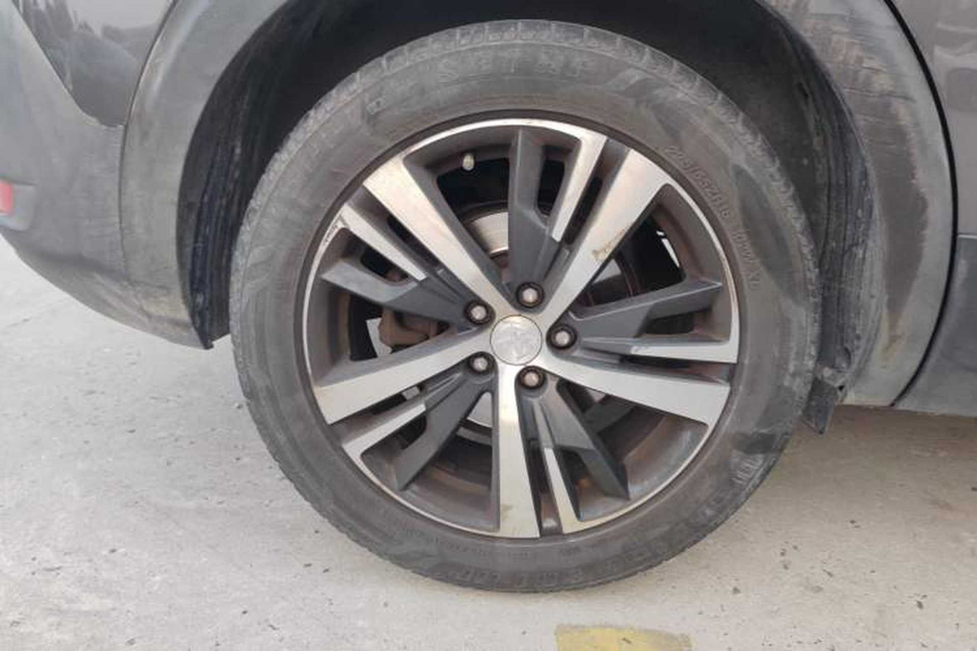 Used Peugeot 5008 2017 350THP 5-Seat Elite Edition Right Rear Wheel Hub