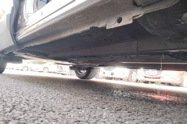Used Peugeot 5008 2017 350THP 5-Seat Elite Edition Right Side Sill
