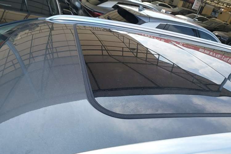 Used Peugeot 5008 2017 350THP 5-Seat Elite Edition Roof